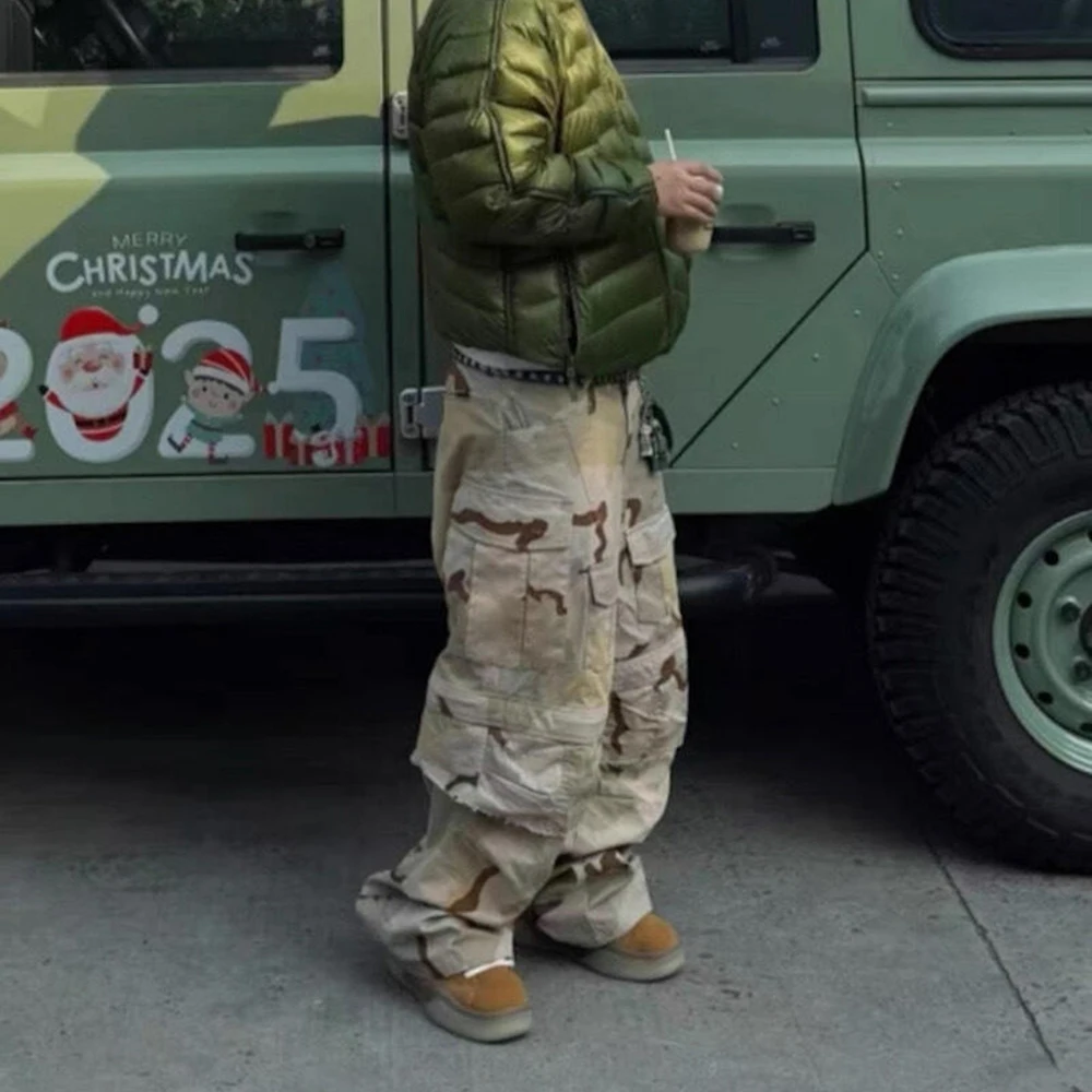 ハイストリートマルチポケット迷彩カーゴパンツ男性用ストレートパッチワークルーズオーバーオール特大ロパオンブレズボン