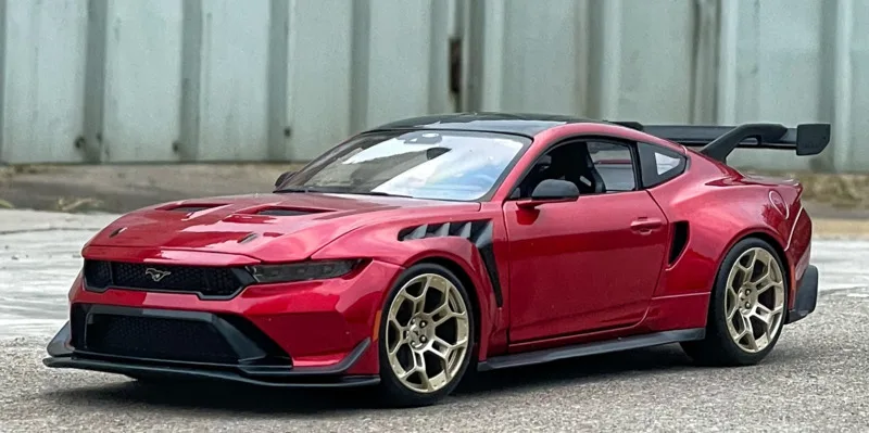 

New Arrival 1/18 Special Price Die-cast Metal 2025 New American Muscle Car Model Furniture Display Collection Toys For Children