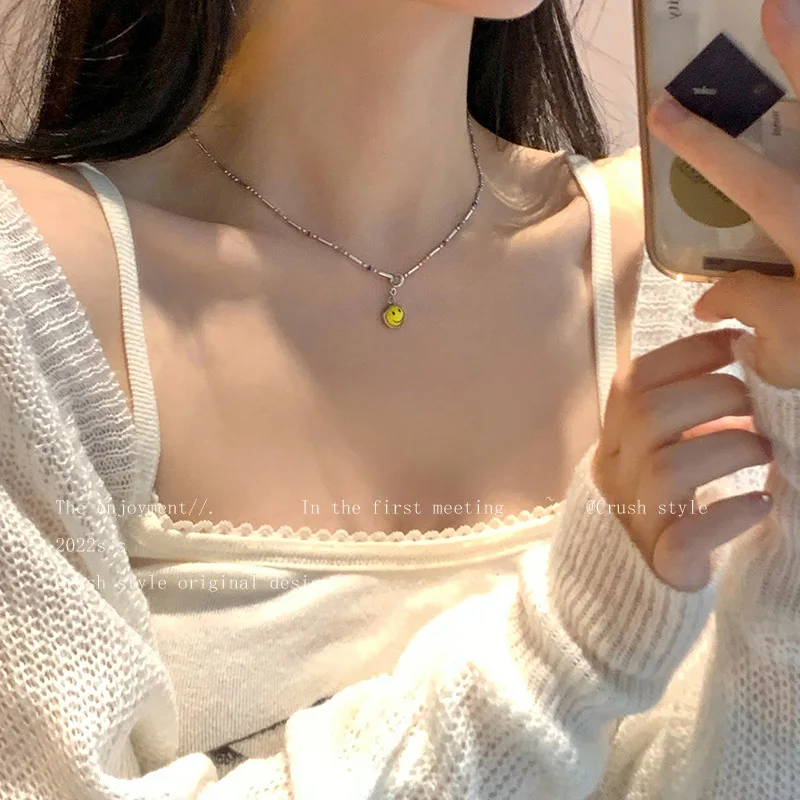 Women's Smiley Face Beaded Pendant Necklace, New Summer Trendy Internet-Famous Accessory, Minimalist Unique Ins-Style Clavicle Chain view 4