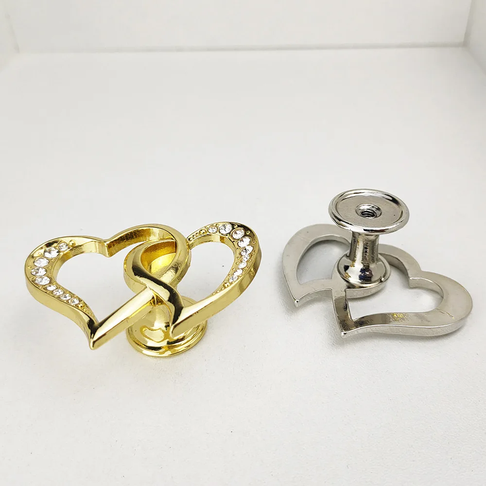 

Fashion Creativity Luxury Crystal Knob Silver Drawer Shoe Cabinet Wine Cabinet Dresser Cupboard heart-to-heart heart Handle Knob