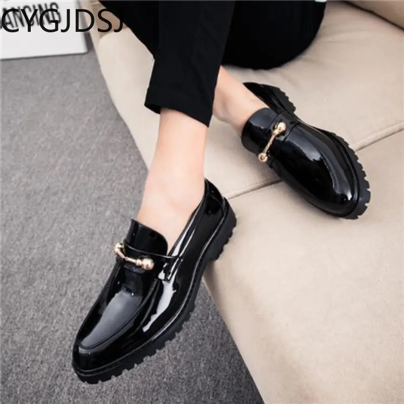 Slip on Shoes Men Loafers for Men Casuales Business Suit Patent Leather Shoes for Men Oxford Shoes Wedding Dress Chaussure Homme