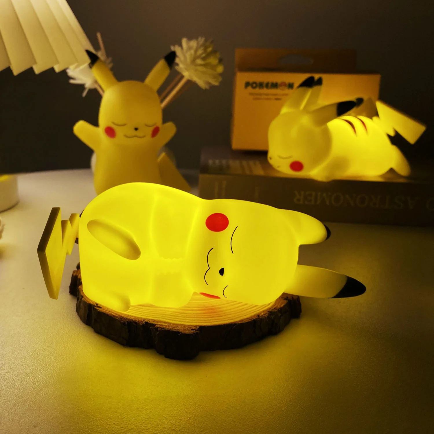 Pokemon Pikachu lampka nocna śliczne Anime miękkie światło sypialnia lampka nocna LED dekoracja pokoju zabawki dla dzieci na prezent