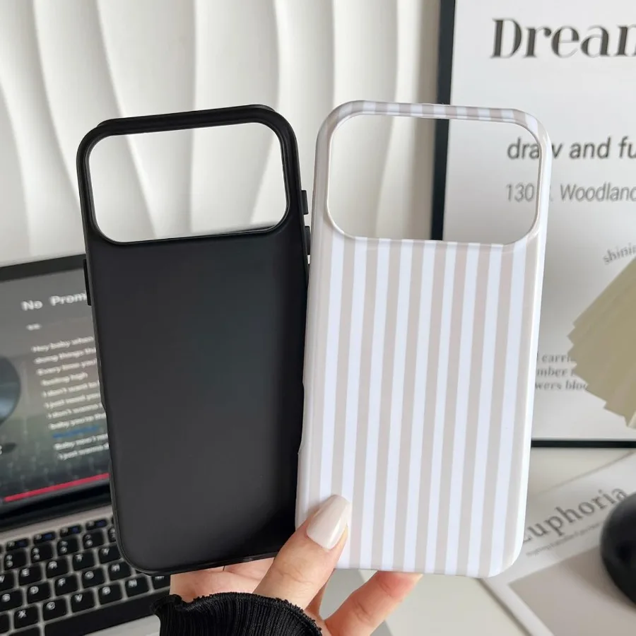 حافظة هاتف مخططة جمالية لطيفة للنساء والفتيات متوافقة مع هاتف iPhone 17 Pro المقاوم للصدمات من مادة TPU وغطاء حماية صلب للكمبيوتر الشخصي