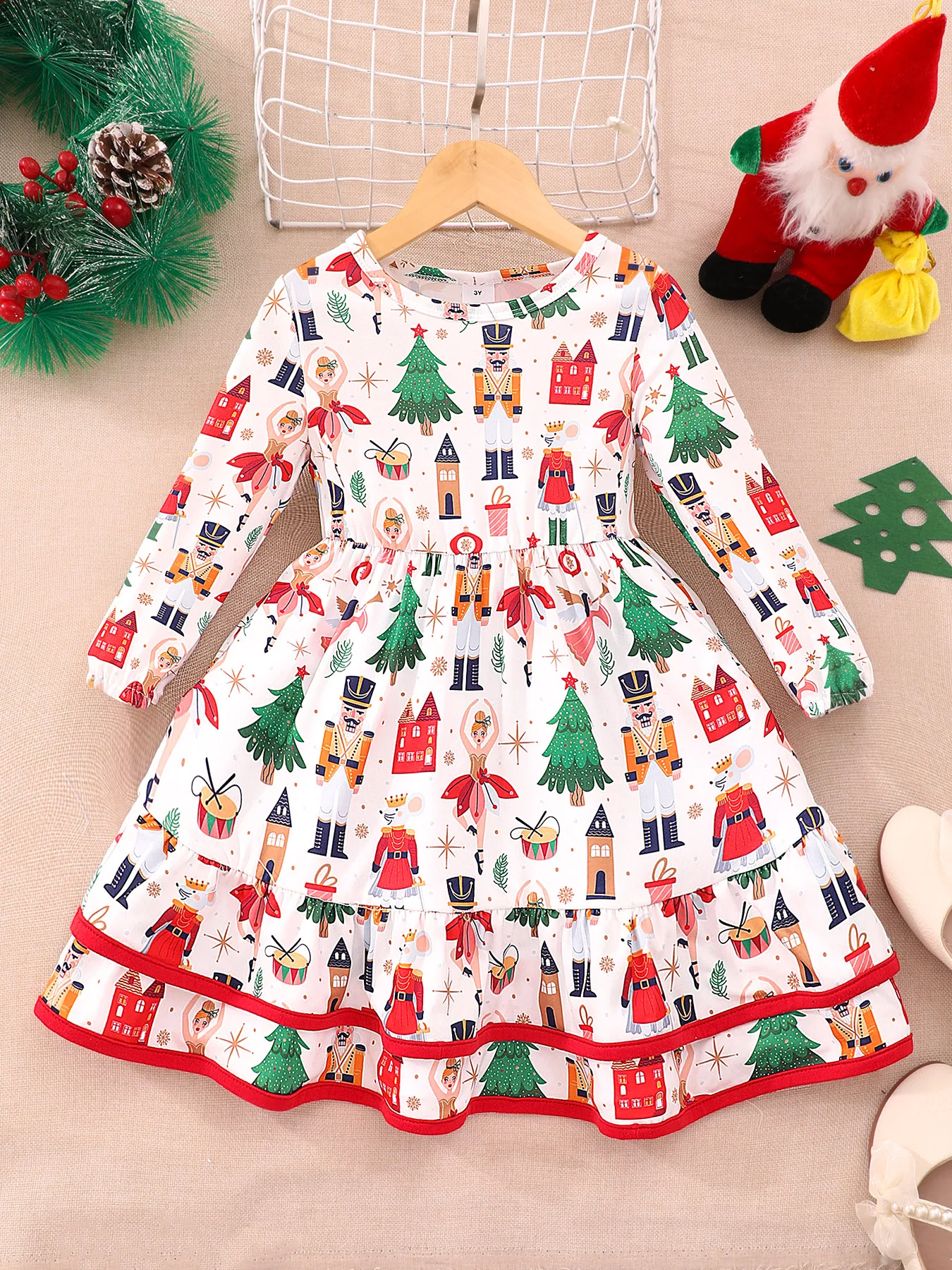 Girls\' and children\'s long sleeved printed cake dress casual dress