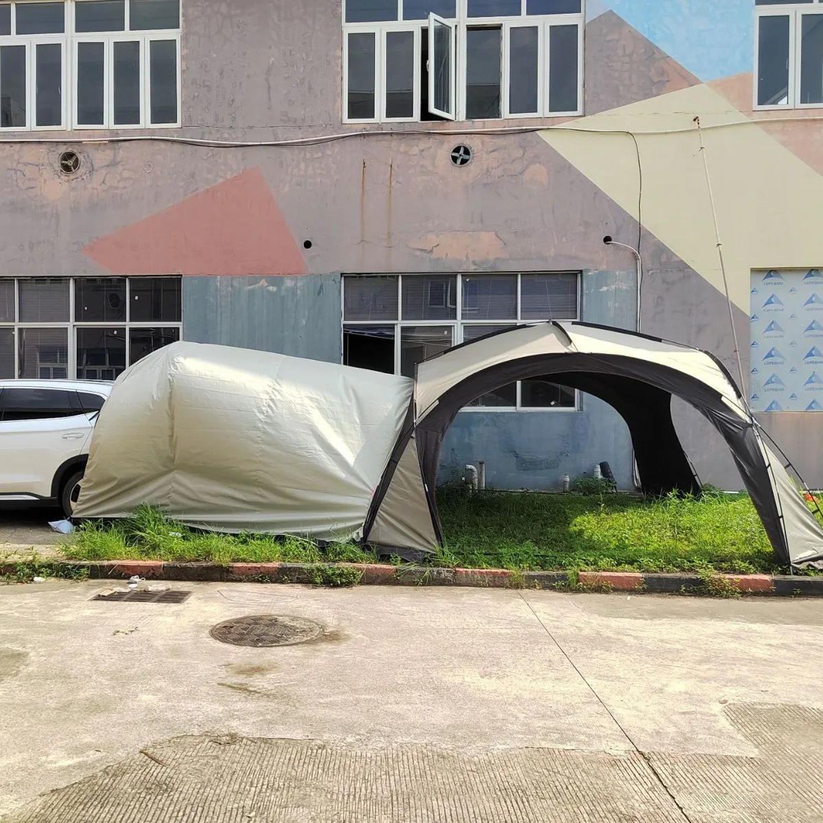 Wholesale large space multi-functional outdoor camping dome rain and sun protection rear account equipment source manufacturer