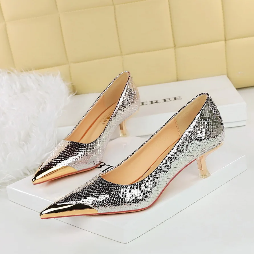 

Style Banquet Fashion Women's Shoes With Shallow Metal Toe And Shimmering Sequin Fabric Snake Pattern Single Shoe Women Pumps