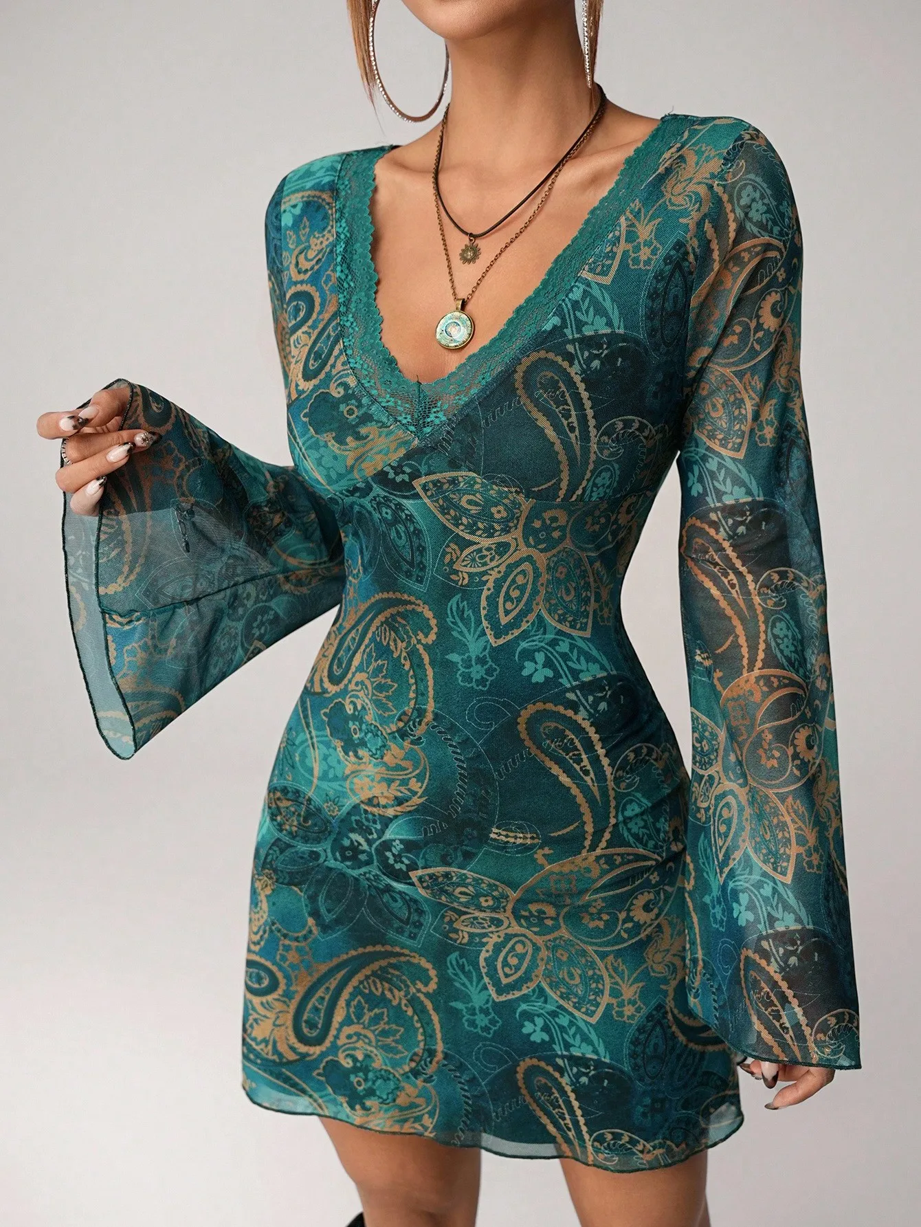 

Teal Paisley Print V-Neck Long Sleeve Mini Dress with Bell Sleeves, Boho Y2K Style