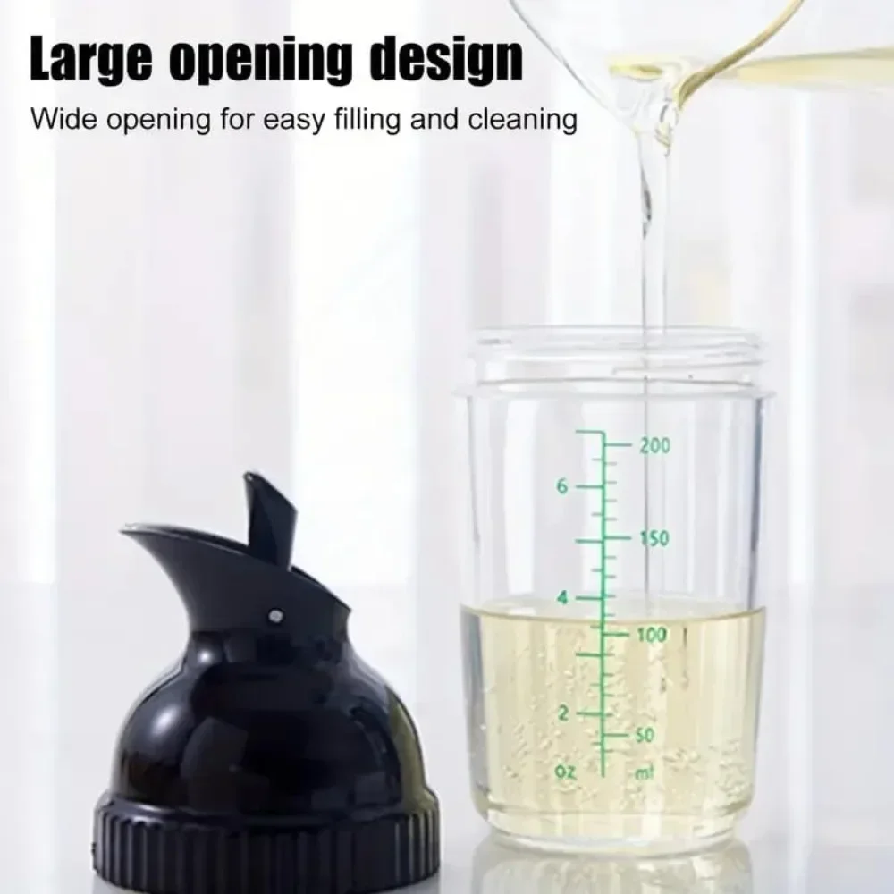 News Kitchen Gadget Leakproof Salad Dressing Shaker 200ml Bottle 2025 with Scales Mixer Universal Easy Grips 5.5x17cm Good