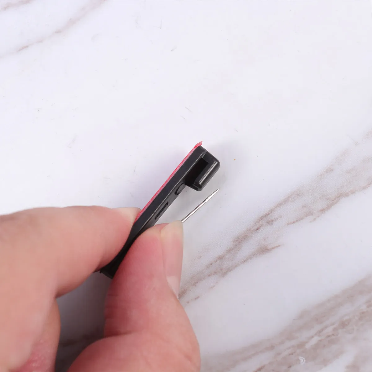 

100 шт. пластиковых безопасных булавок-застежек самоклеящиеся для значков, рукоделия, DIY-проектов, именных бейджей