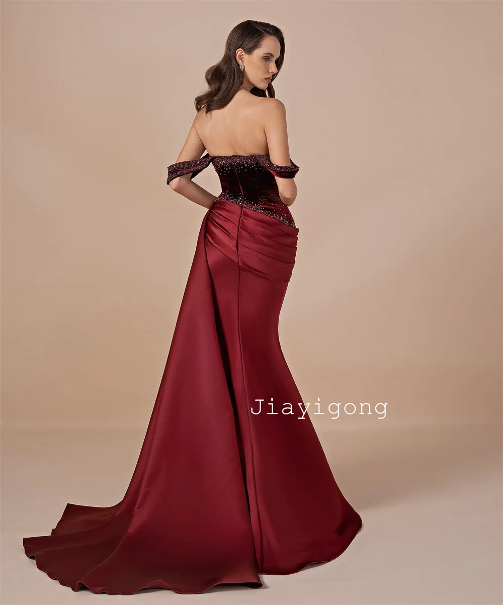 Maßgeschneiderte glitzernde Velours-Pailletten-Falten-Trompete, schulterfreie lange Abendkleider, luxuriös, 2025, moderner Stil
