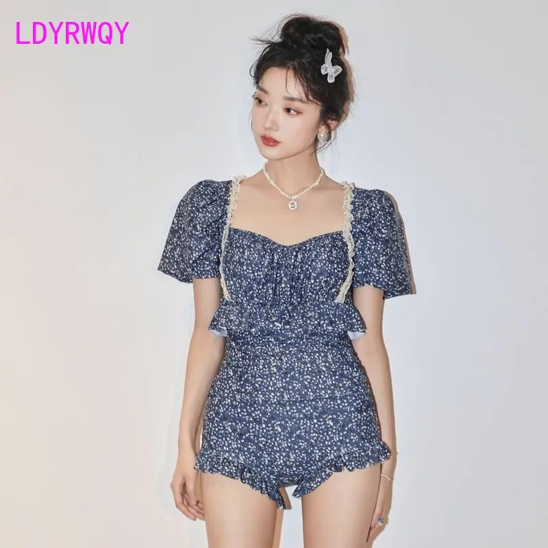 2022 New one-piece swimsuit for female summer, conservative, showing slim chest, soaking in hot spring and bikini