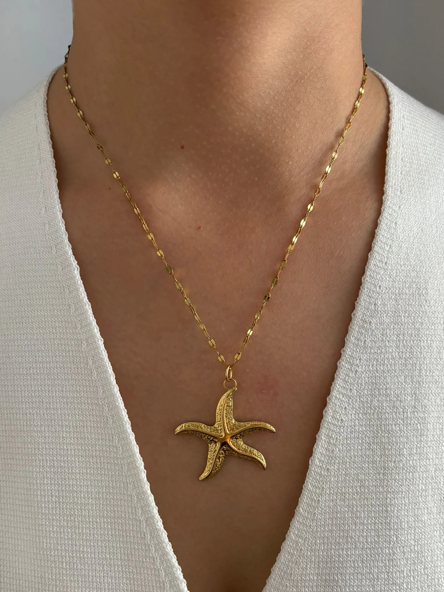 Peri'sbox Elegant Fashion White Enamel Turtle Conch 18K Gold Plated Big Starfish Pendant Necklace for Women Party Daily Jewelry