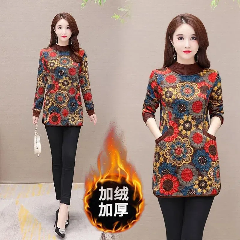 Pocket Women's Winter 2025 Plus Velvet Padded Coat Middle-aged Elderly  Female New Jacket Long Sleeve Velvet Bottoming Shirt