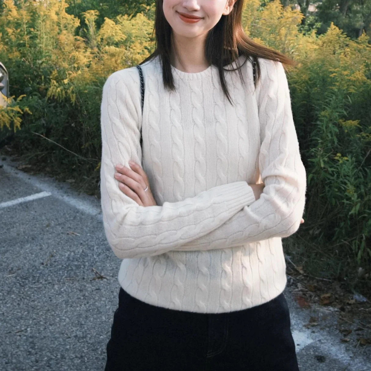 

Женский вязаный свитер с вышивкой - топ из смесовой шерсти с круглым вырезом, приталенный крой, модная, уютная зимняя одежда