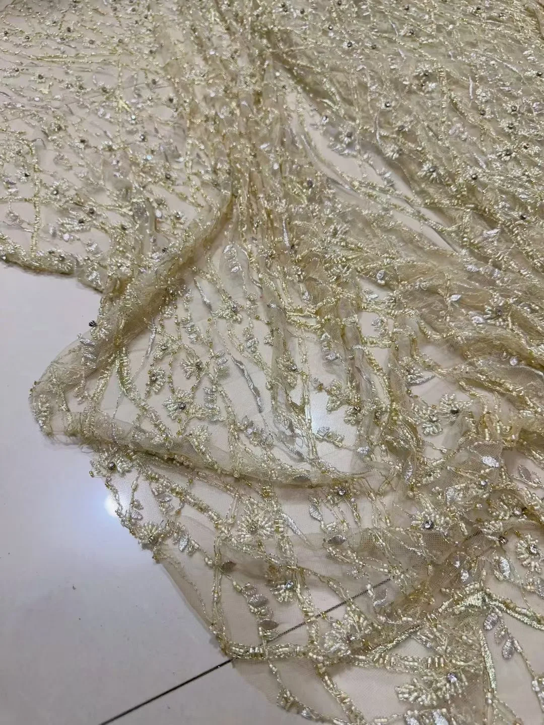 tela-de-encaje-bordada-con-relieve-en-color-dorado-champan-para-vestidos-faldas-y-ropa-origen-chino-material-de-temporada