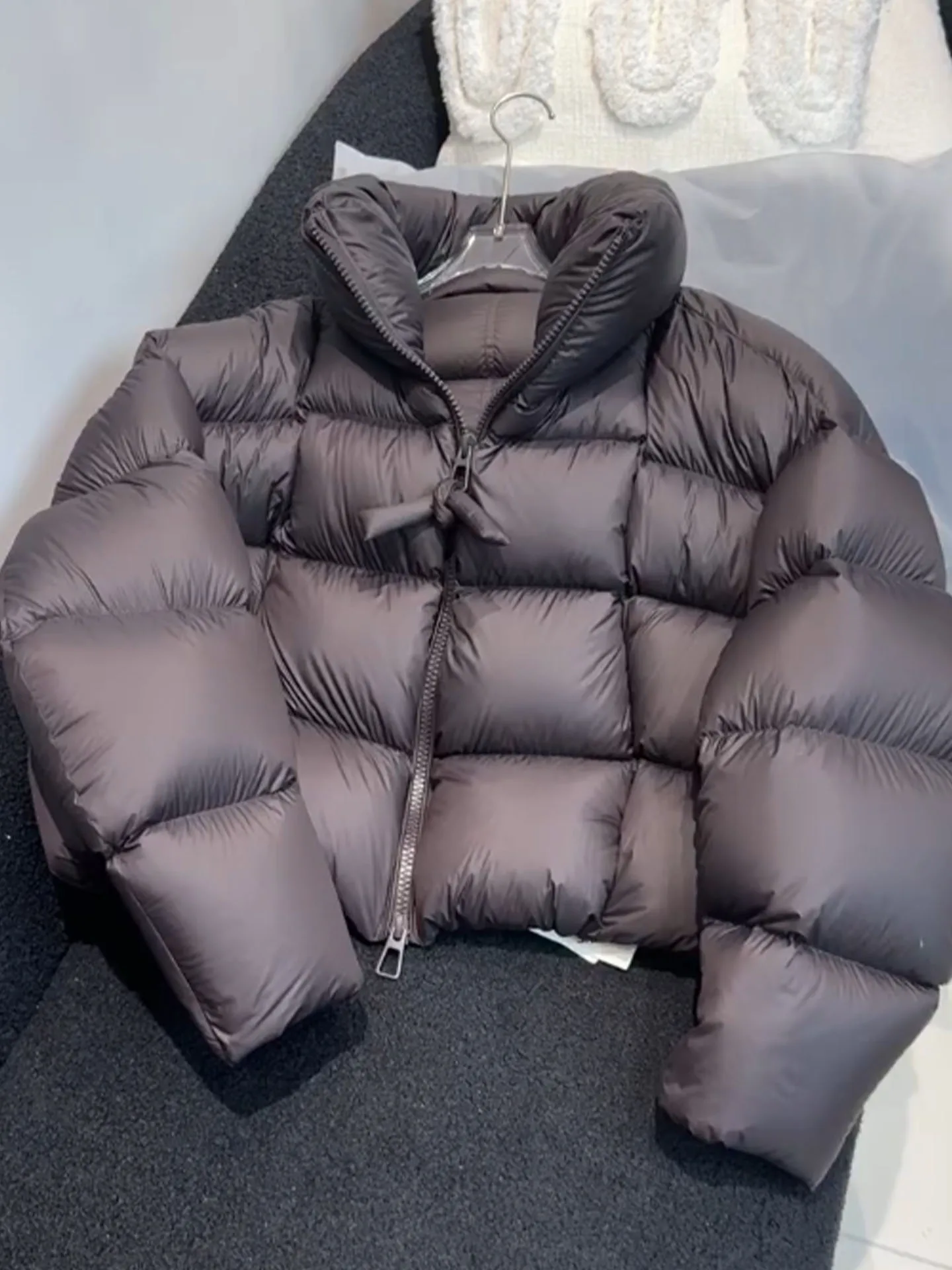 

Korean Sle ort Puffer Jaet Women's Bla Faux Fur Coat Winter Thiened High Waist Long Sve Zipper Closure Warmth