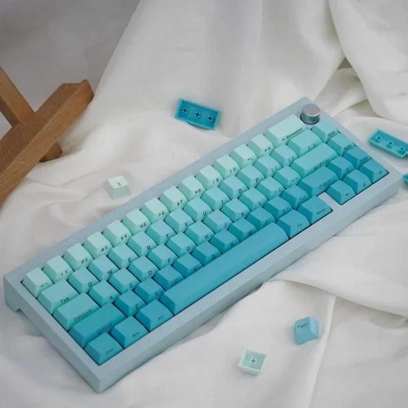 

GMK Gradient cyan front/side engraved 125-key PBT keycaps DYE sublimation cherry profilemechanical keyboard keycap