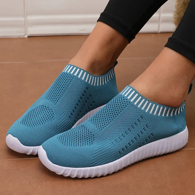 2025 Spring Women's Shoes Mesh Socks Sports Shoes Women's Flat Bottom Black Simple Leisure Breathable Walking Shoes Barefoot