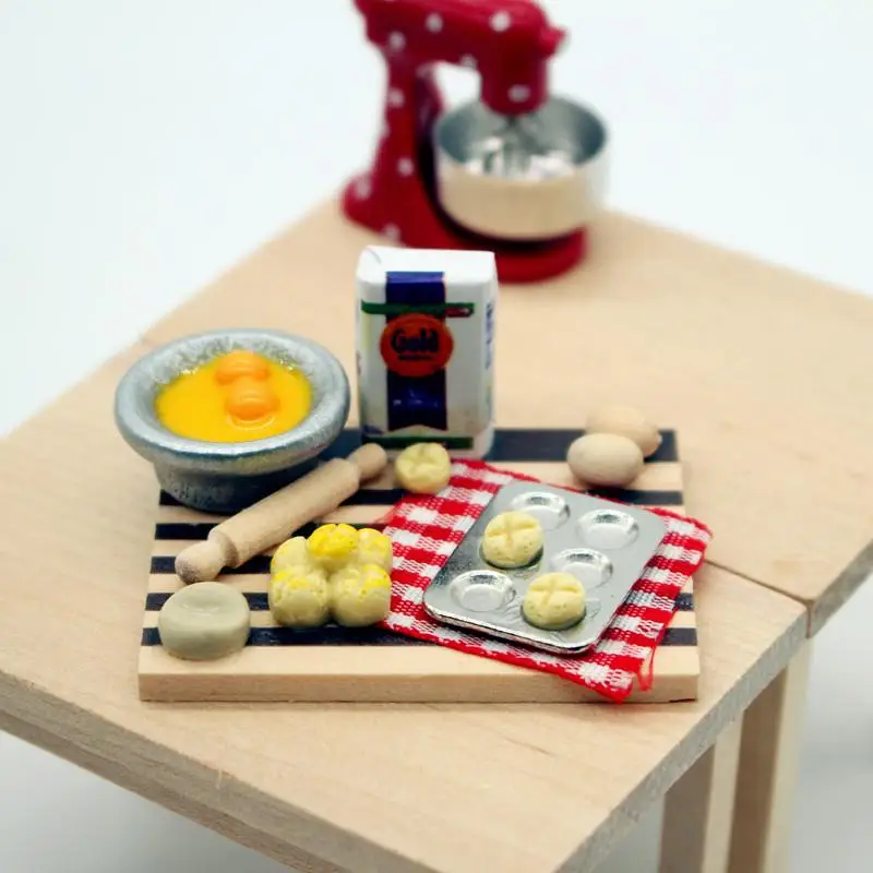 Accessorio da cucina Bambini Giochi di finzione Giocattoli Casa delle bambole Giocattolo alimentare Pasticceria Stazione Uovo Latte Pane Tagliere Modello in miniatura