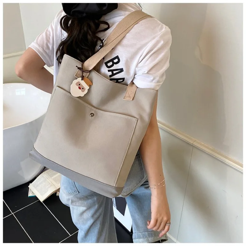 

Fashionable Crossbody Handbag With Letter Logo Casual Women Commuter Use Simple Solid Color Everyday Bag