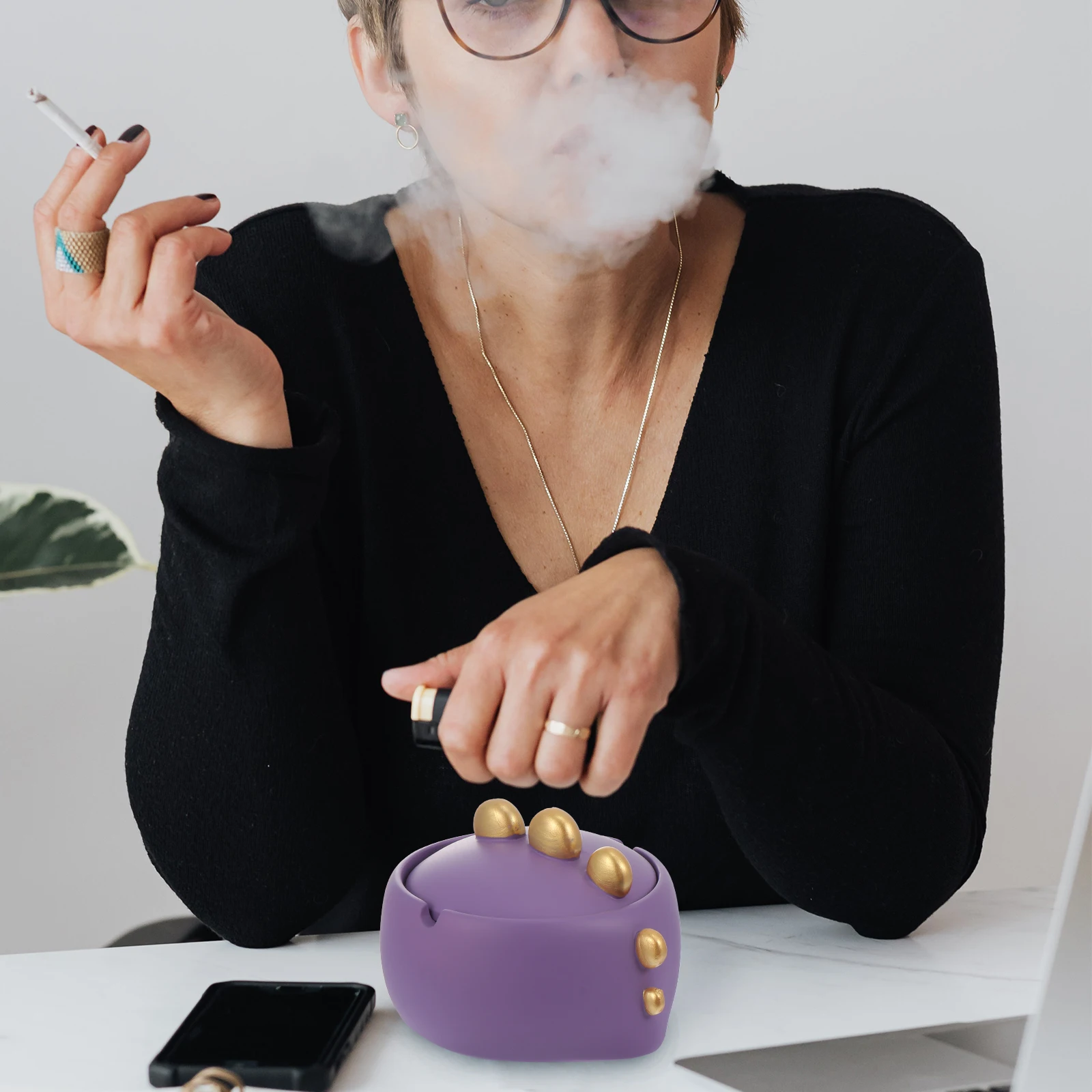 

Dinosaur Ashtray Resin Home Decoration Smoking Holder Unique Nordic Style Lid Cigarette Container Table nament