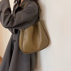 Women Woven Texture Tote Bag Big Capacity Retro Shoulder Bag Versatile Soft Satchel Bag Underarm Bag Commuting Bag