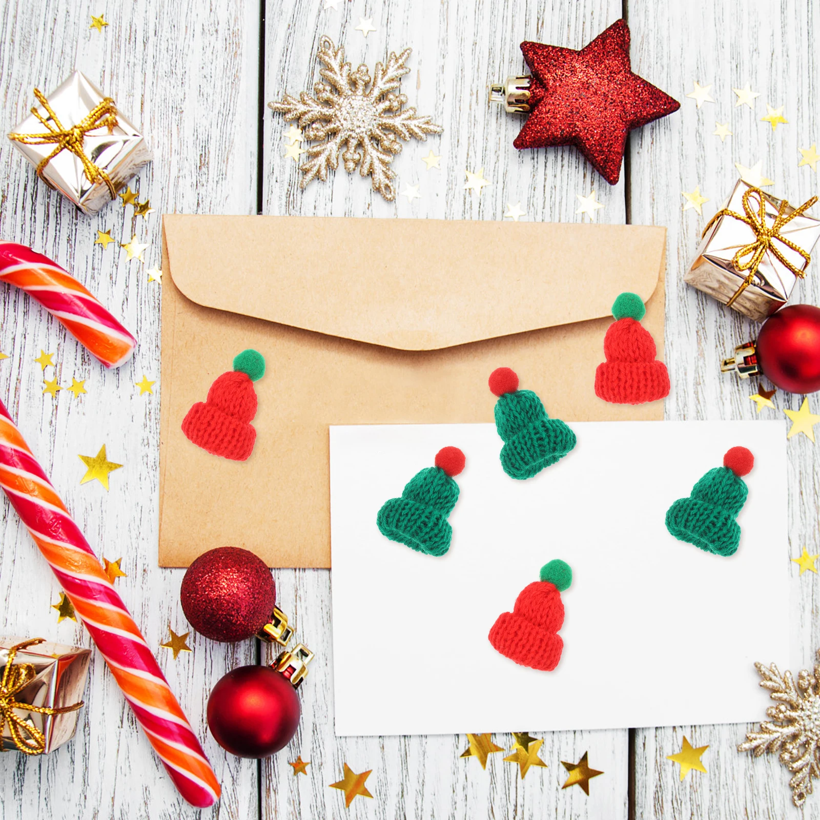 

20pcs Miniature Hats Red Green Balls Decorative DIY Projects Christmas Bottle Cover Bottle Tree Safe Durable