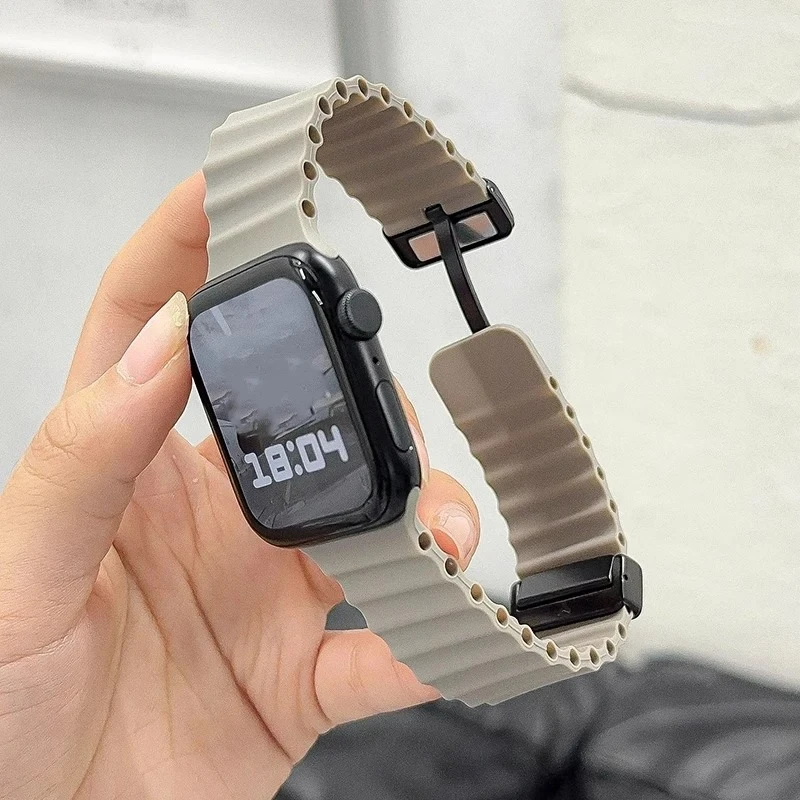 Magnetisches Schnallenarmband für Apple Watch Band Ultra3 49 45mm 44 40 41 38 42mm Silikon-Armband für IWatch Series 11 10 7 6 3Se 8 9
