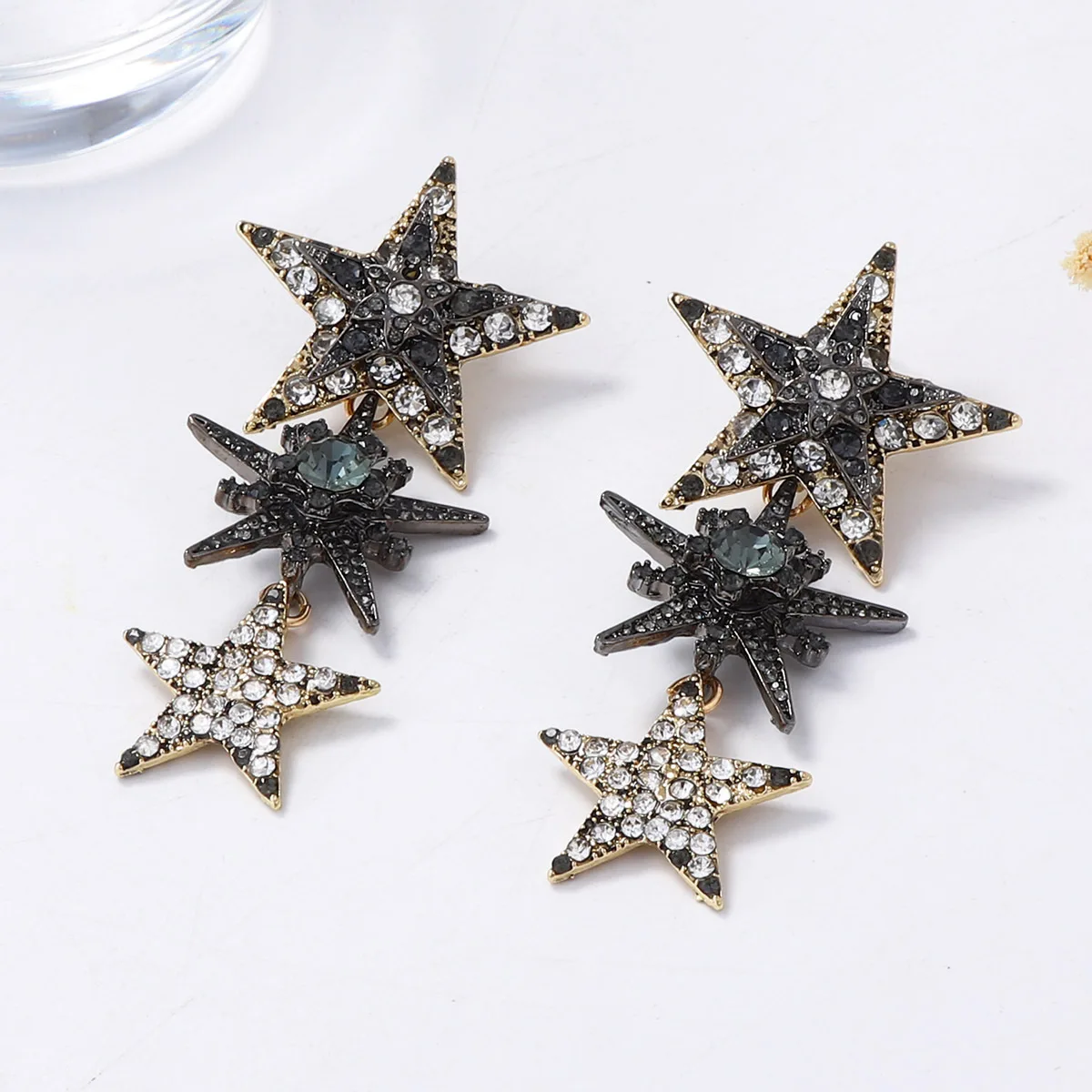 European and American Exaggerated Tassel Long Temperament Alloy Full Diamond Super Flash Five-Pointed Star Stitching Earrings