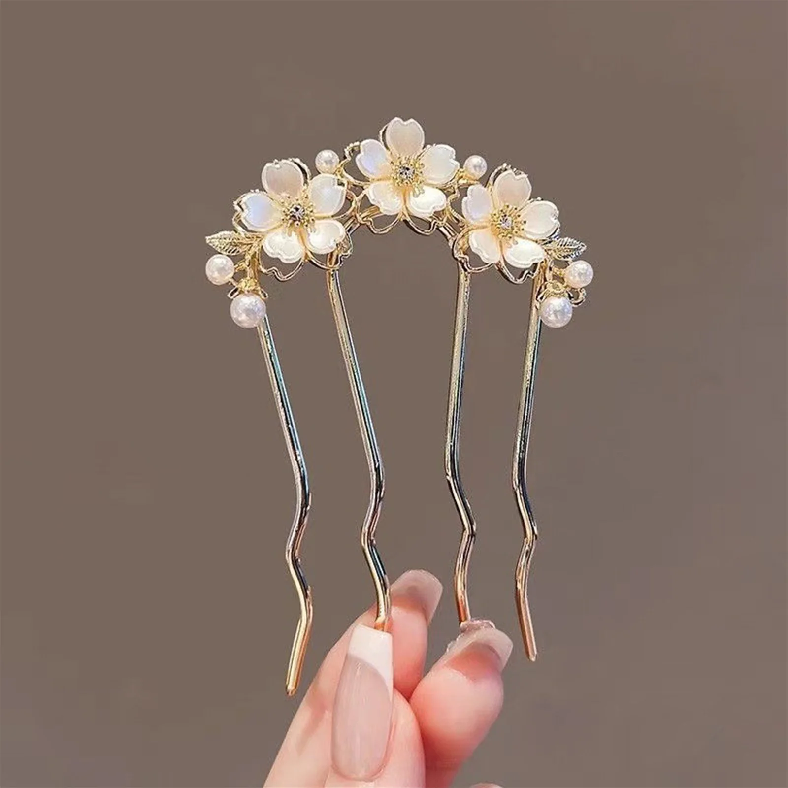 

Elegant Flower Hairpin Pearl Floral Design Hair Comb Fairy Chinese Wedding Hair Accessories Retro Metal Han Costume Hair Comb