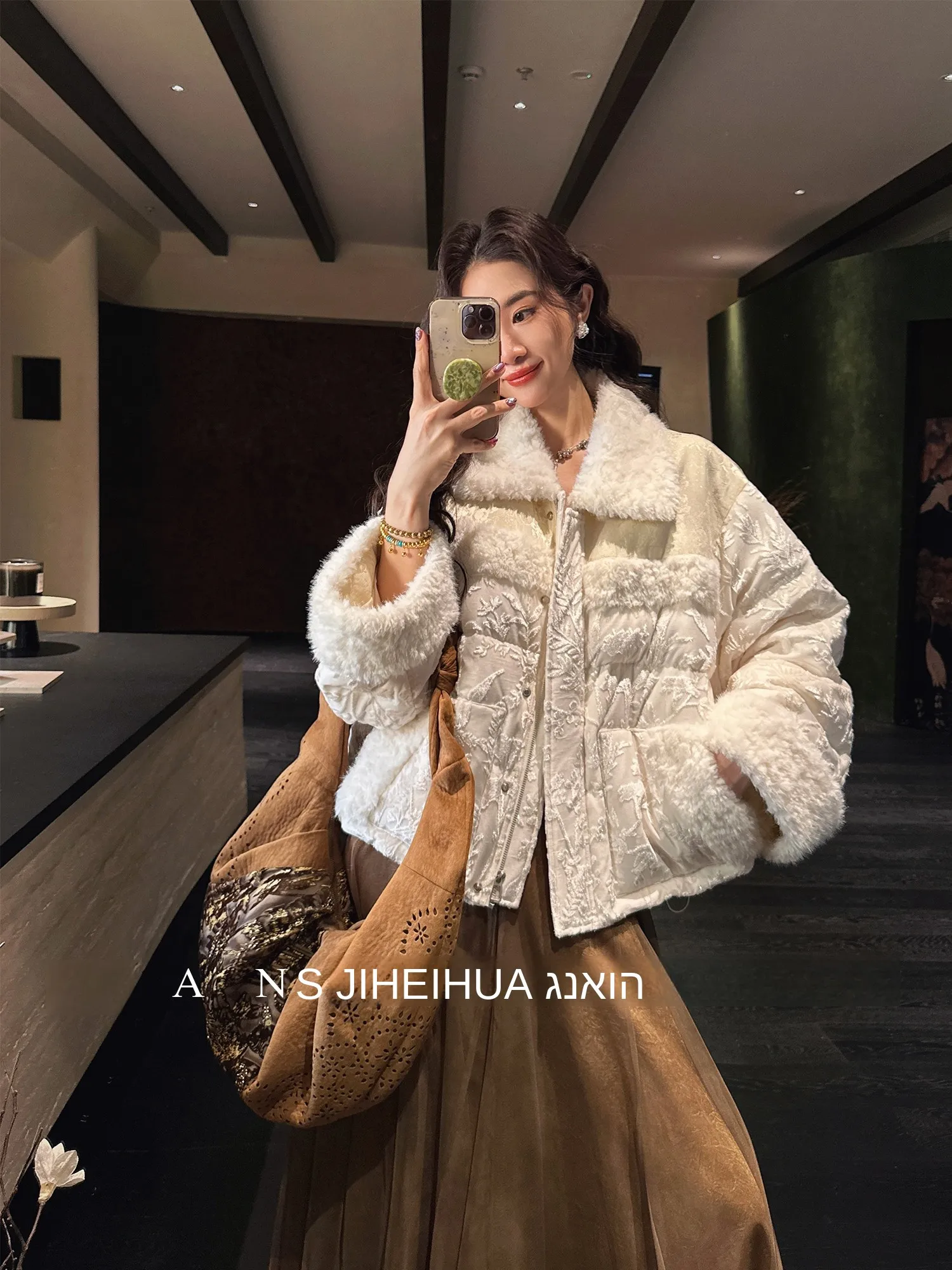 

Новая китайская женская пуховая куртка-пальто с цветочным узором и серебряными вставками, зимняя верхняя одежда