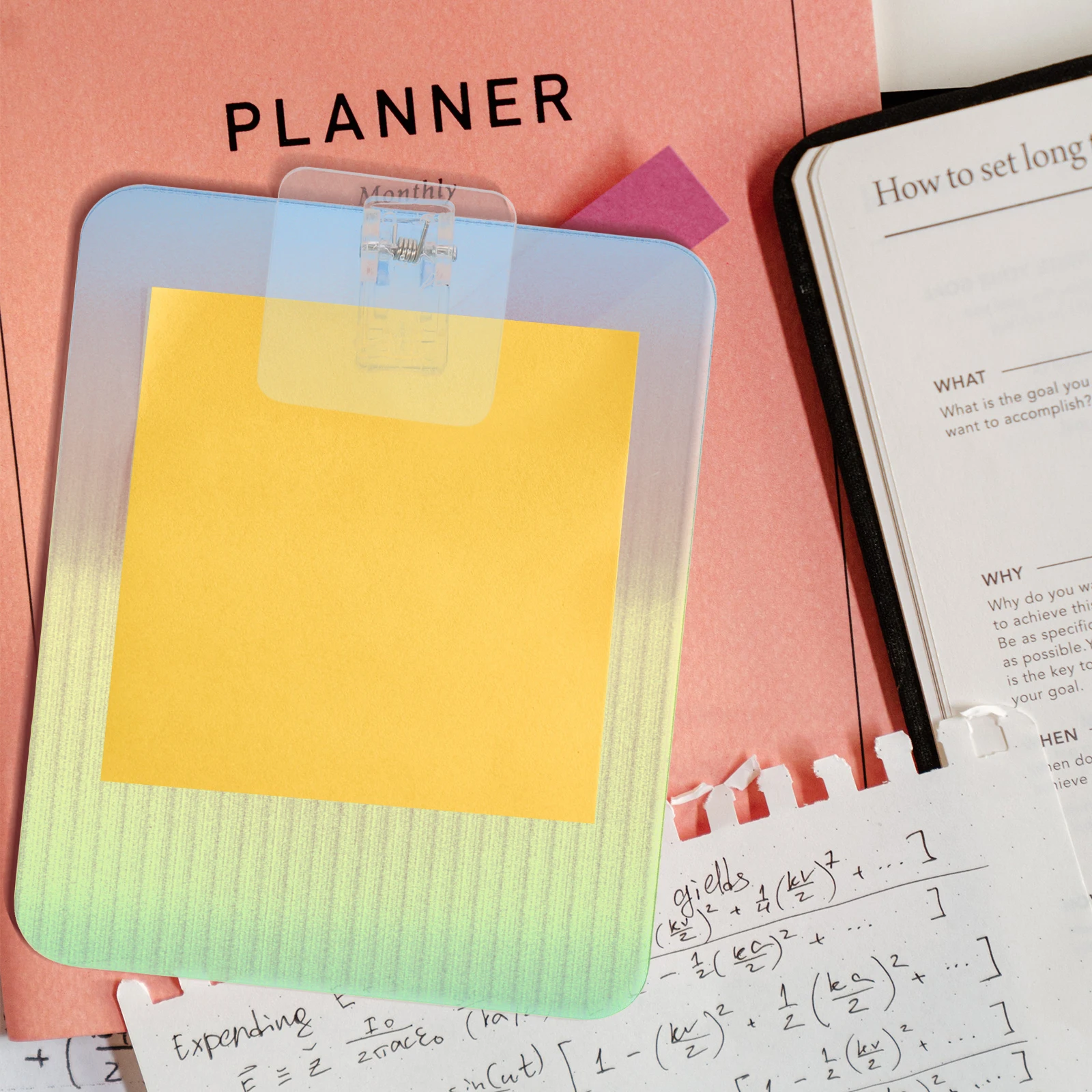 

2Pcs Portable Lightweight Color Gradient Clip Board With Fine Workmanship Suitable For Conference Rooms Schools And Homes