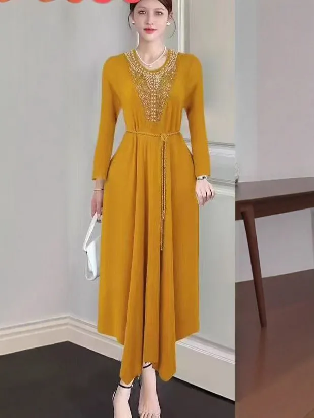 2025 New Miyake Women's Long Dress Long Sleeve Fashion Autumn Light Luxury Temperament Knitted Dress Loose Women's Clothing