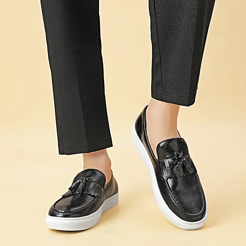 

Fashionable Korean Style Men's Board Shoes Brand Comfortable Soft Sole Mens Casual Leather Shoes Quality Business Tassel Loafers