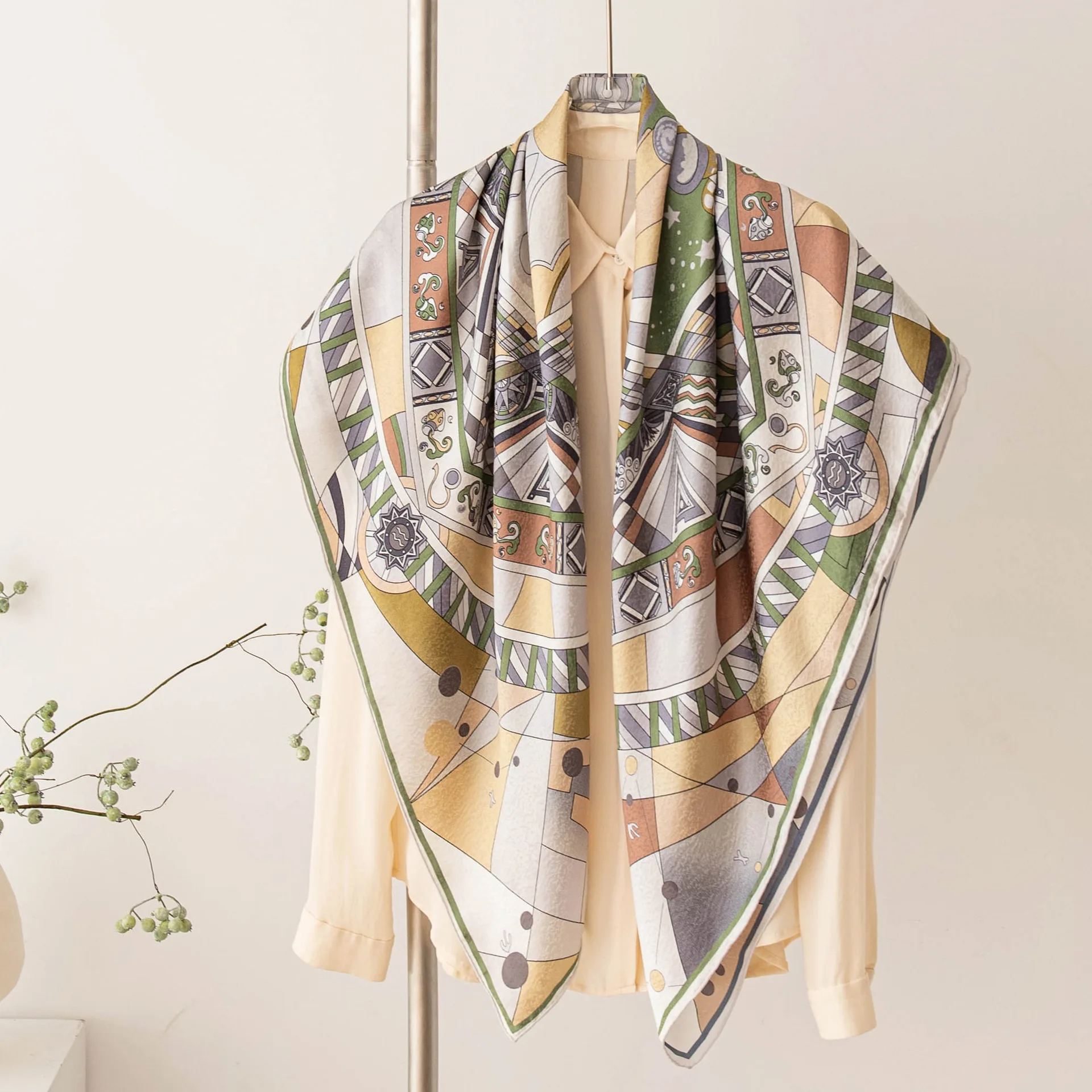 New high-end women's square scarf thin versatile sunscreen mulberry silk scarf shawl dual-purpose fashion commute