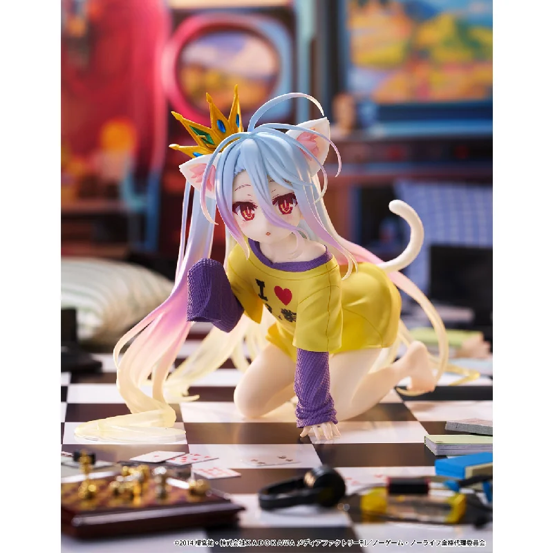 Stock TAITO Desktop Cute Game Life White Cat Ear T-shirt Scenery Movable Figurine Model Gift Movie Anime Collection Multiverse