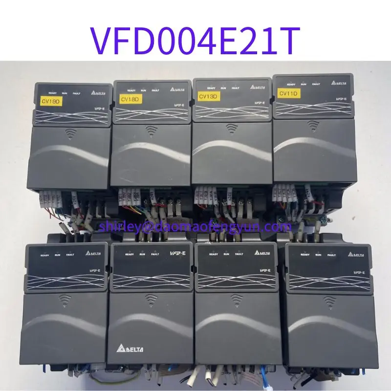 

Использованный инвертор VFD004E21T 0.4kW 220V