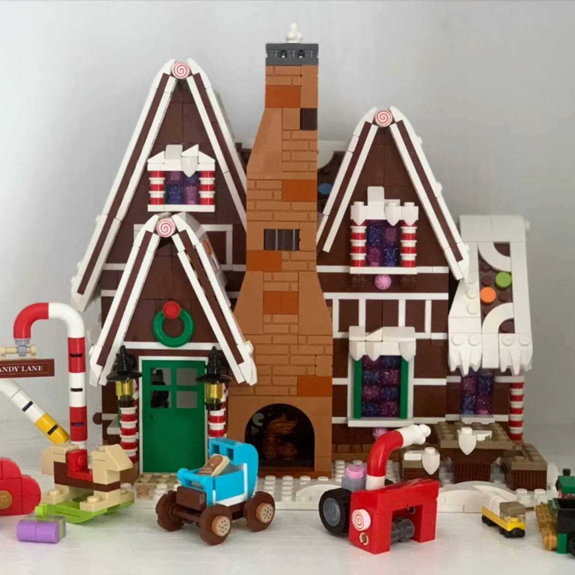blocs-de-construction-de-maison-en-pain-d'epices-de-noel-1477-pieces-offres-speciales-modele-d'assemblage-de-scene-familiale-decoration-interieure-elegante-ornement-festif