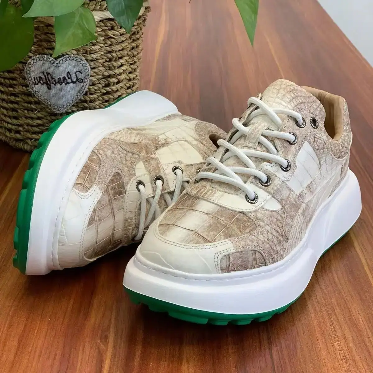 2025 new arrival Fashion Crocodile Skin causal shoes men,male Genuine leather Sneakers pdd742