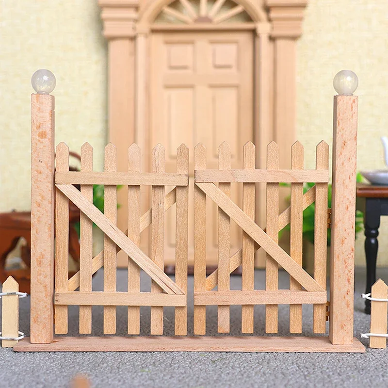 

1/12 Dollhouse Wood Fence Gate Model Dollhouse Miniature Fairy Garden Door Dolls House Simulation Furniture Decoration Toys