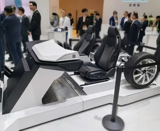 Made in China Custom Car Chassis Static Model, with Steering Transmission and Movable Seats