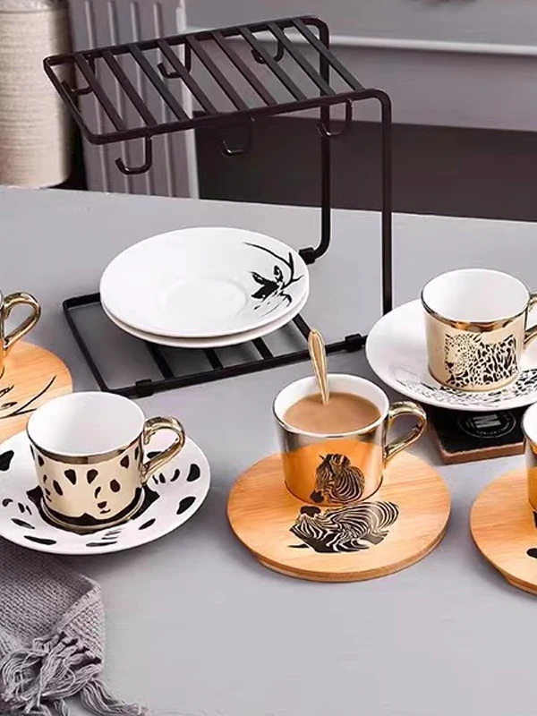 tasse-a-cafe-cerc-avec-reflexion-artistique-creative-lumiere-luxe-bureau-maison-cafe-l-tasse-cerc-pour-adultes