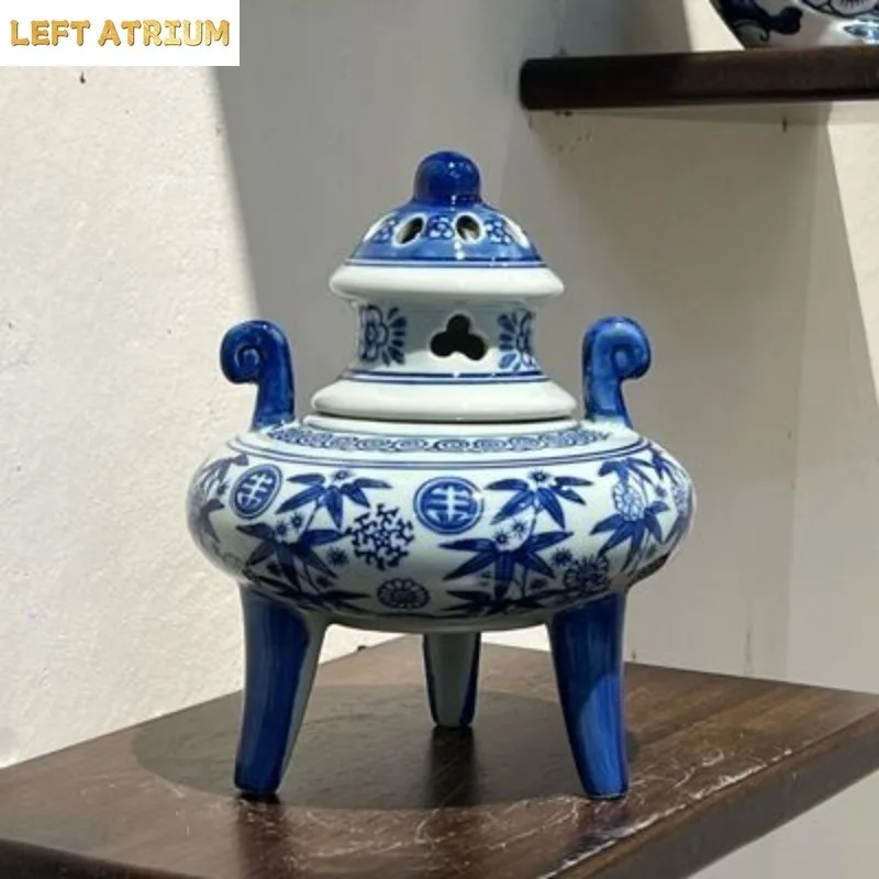Retro Chinese Style Blue and White Ceramic Firing Aromatherapy Stove Suitable for Living Room and Study Creative Home Decoration
