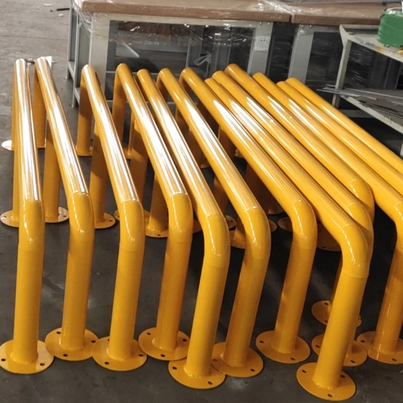 

Highway guardrail, road isolation crash barrier