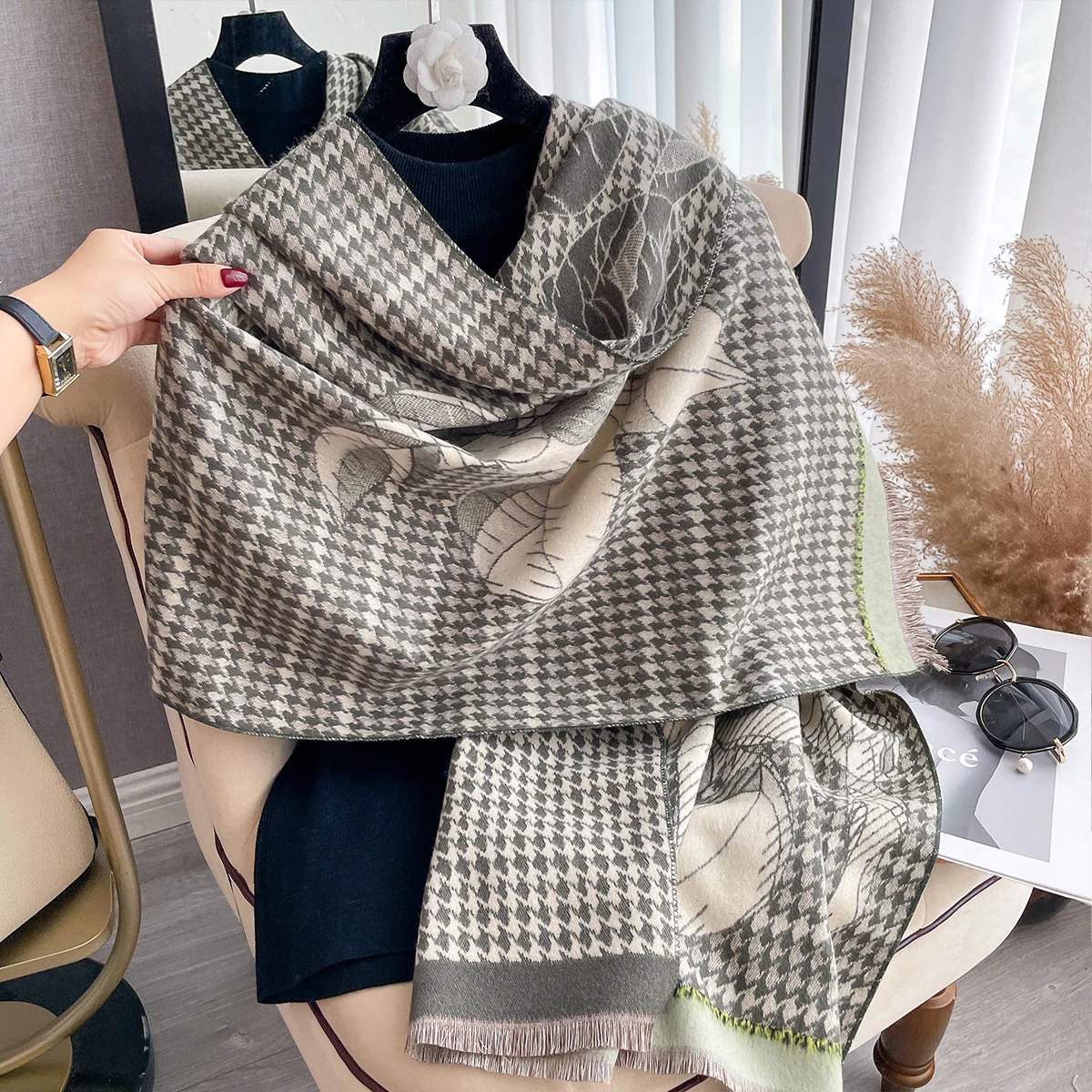 2024 Luxury Brand Two-Sided Jacquard Scarf pashmina Cashmere Soft Warm Fringe Pashmina Shawl Winter Coldproof Windproof Blanket