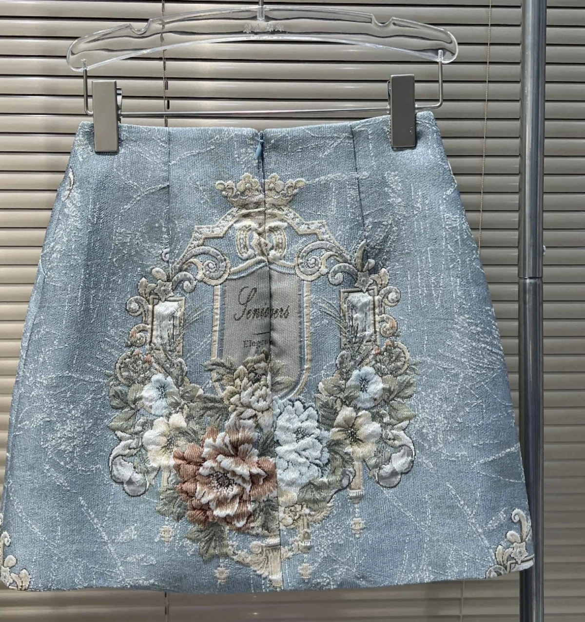 Counter Quality Luxury Diamonds Vintage Embroidery Jacquard Fabric Short Skirt For Women 2024 Spring New High Waist Slim Skirt