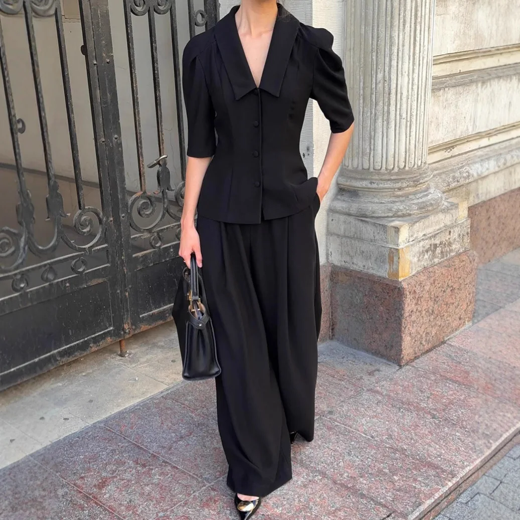 2025 جديد الخامس الرقبة خمس نقاط كم الخصر الدوس أعلى بنطال ذو قصة أرجل واسعة قطعتين مجموعة عارضة أزياء تنوعا الأسود #1