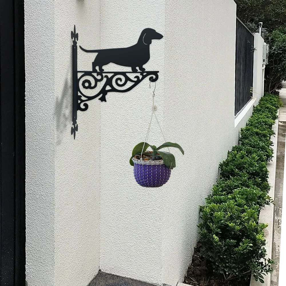 DDPNKL A stylish dachshund silhouette bracket. Hang plants or decor with canine charm. 25cm H, fits any wall.