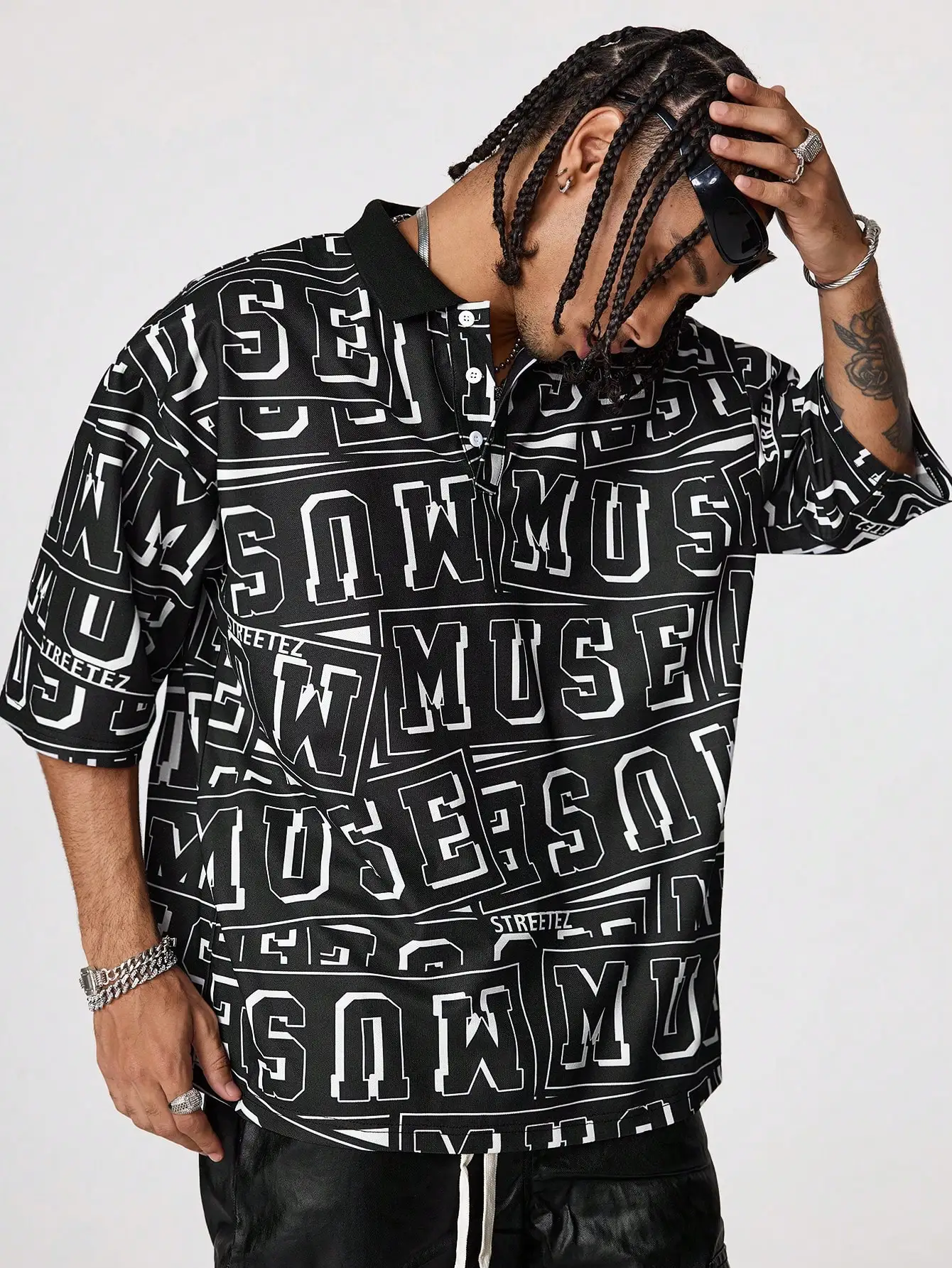 

Men's Loose Fit Short Sleeve Allover Graphic Print Casual Polo Shirt