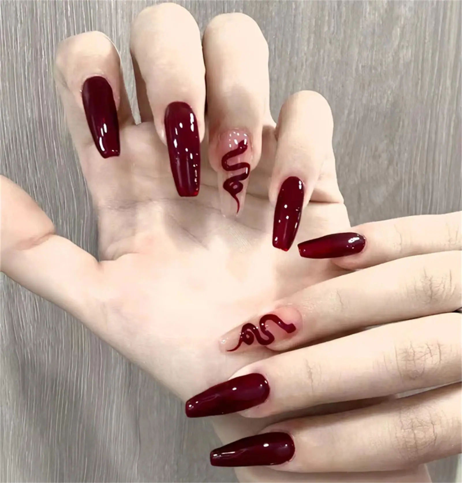 24pcs Woman Vintage Wine Red Fake Nails With Snake Print Wearable Long Ballet False Nails Press On Nail Fashion Artificial Nails